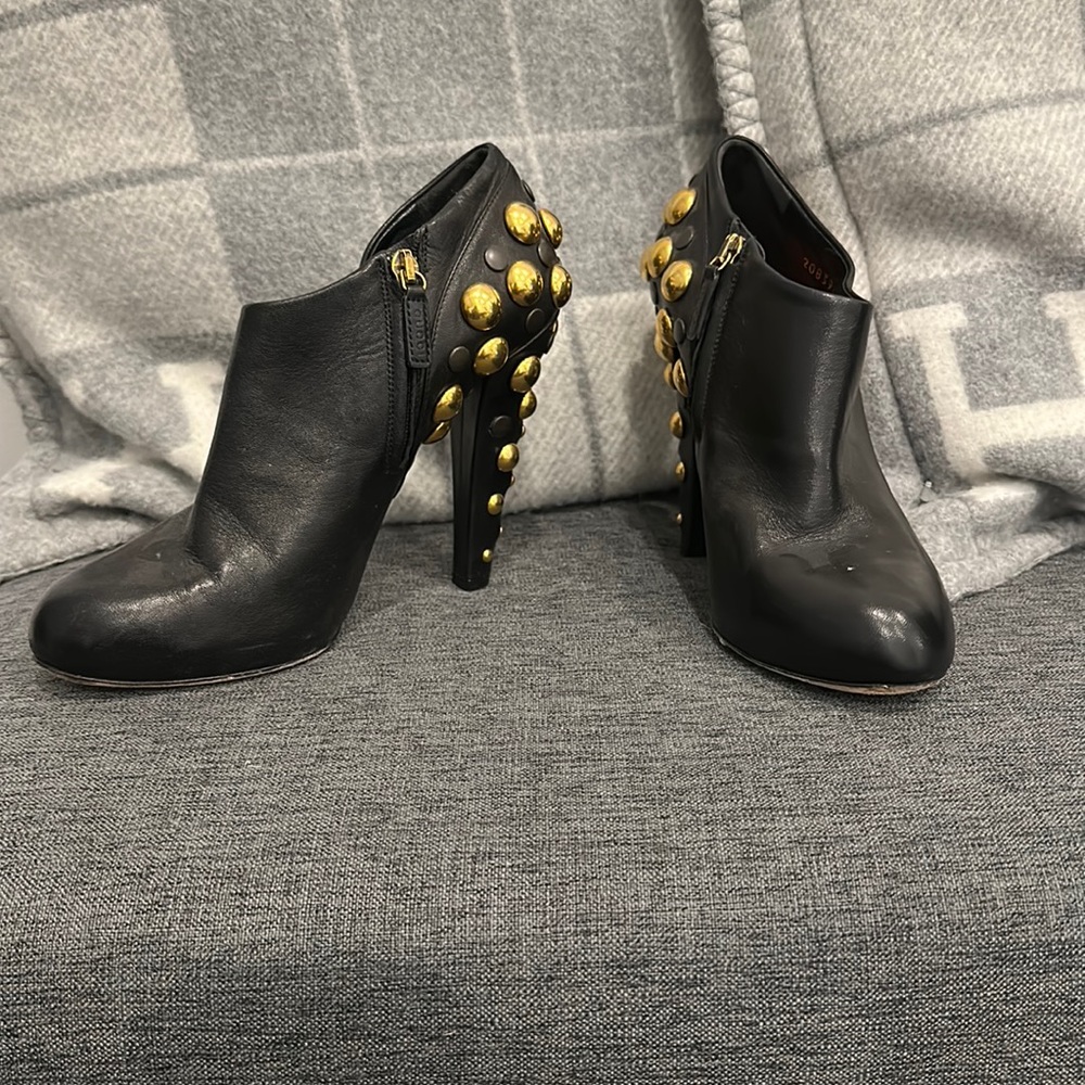Gucci 37.5 studded black bootie